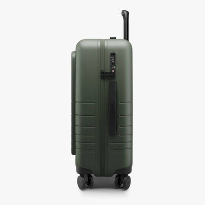 Carry-On Pro